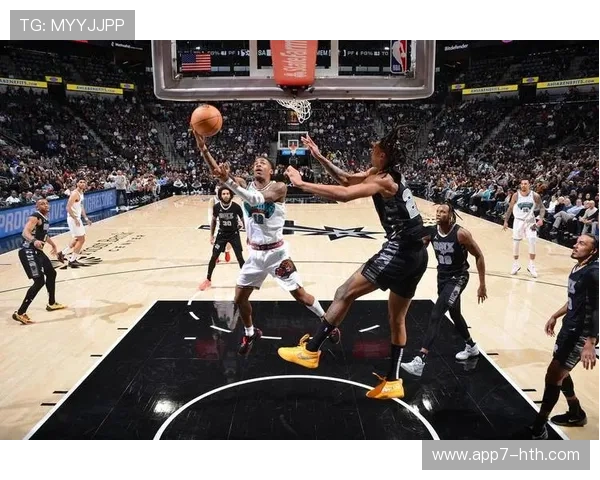 莫兰特场均26.5分6篮板8助攻 引领灰熊进攻核心 莫兰特场均26.5分6篮板8助攻 引领灰熊进攻核心